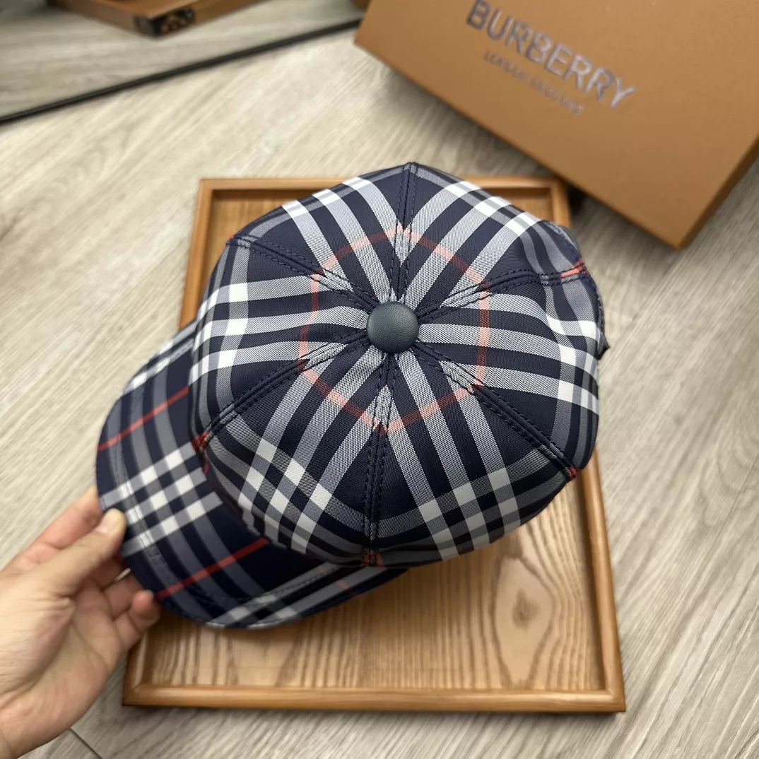 Burberry Caps Bold 732