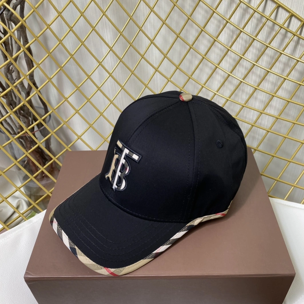 Burberry Caps Bold 9520