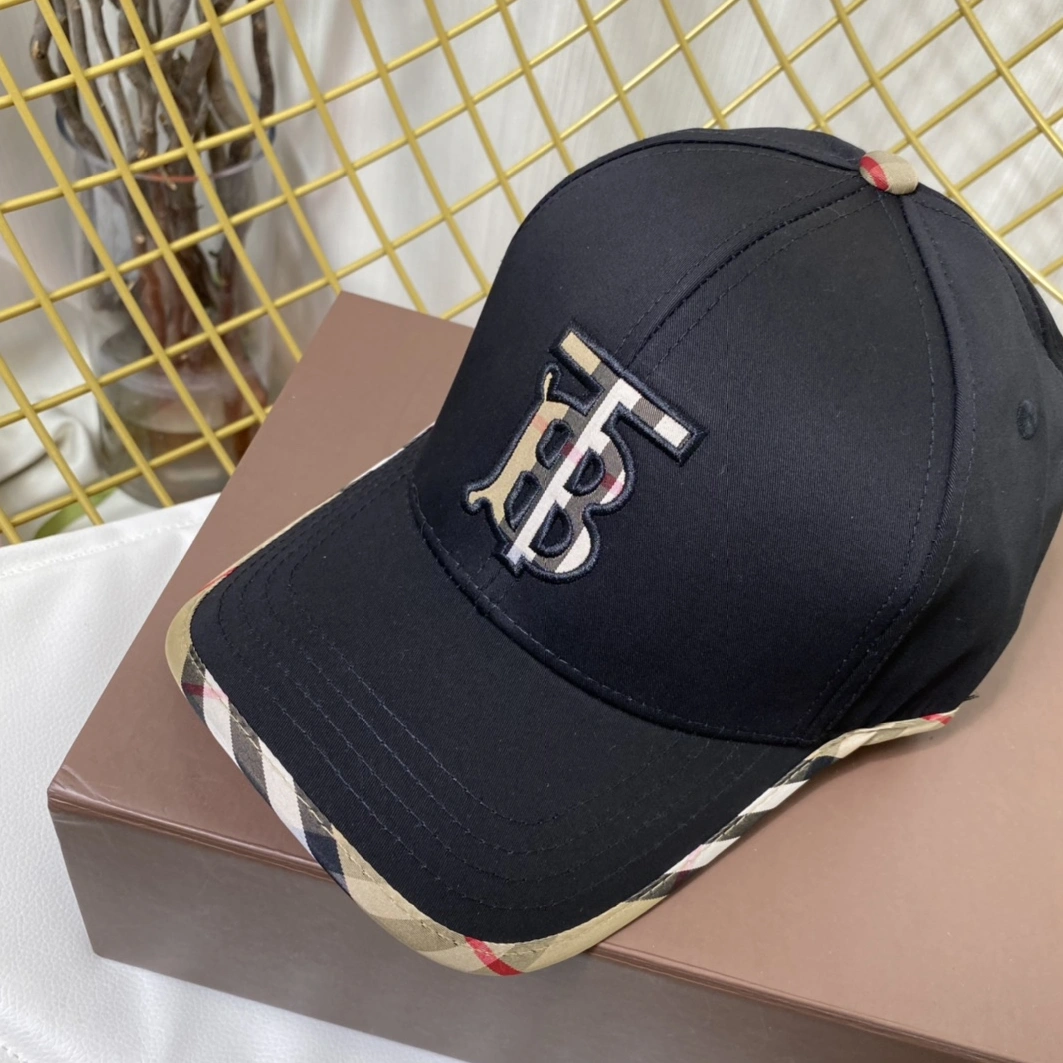 Burberry Caps Bold 9520