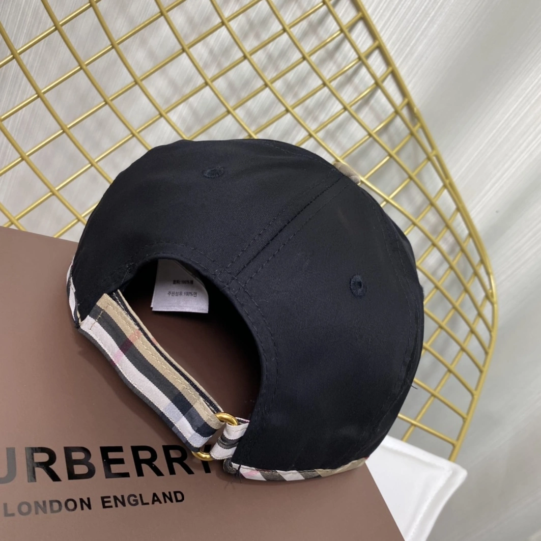 Burberry Caps Bold 9520