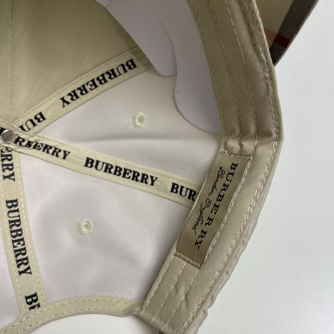 Burberry Caps Cozy 4490