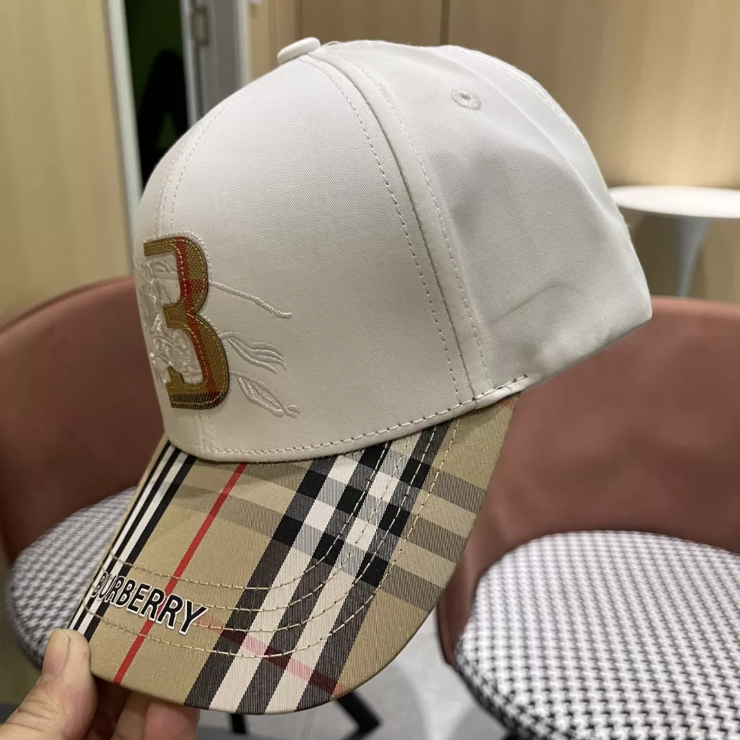 Burberry Caps DailyWear 4086