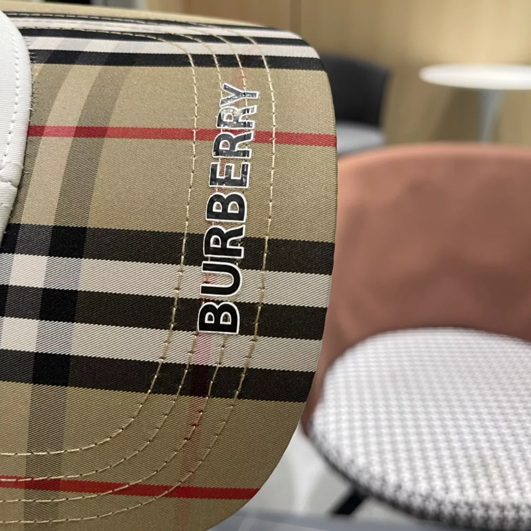 Burberry Caps DailyWear 4086