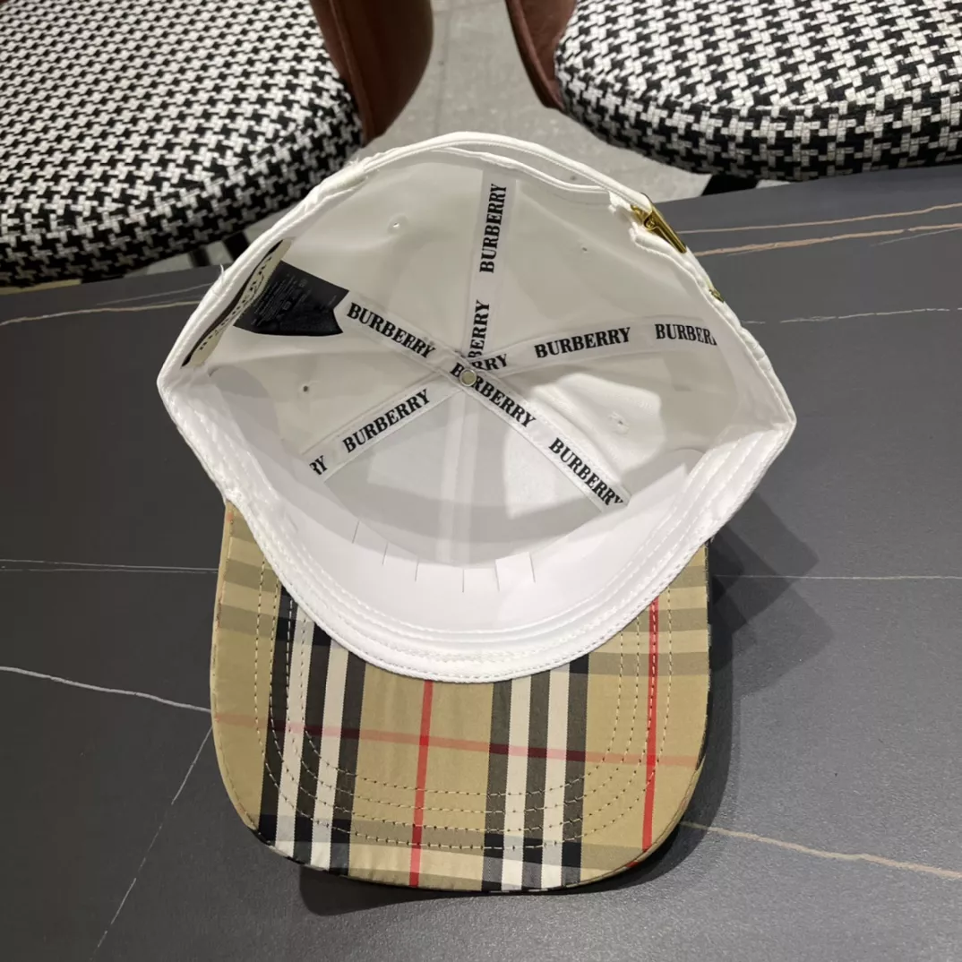 Burberry Caps DailyWear 4086