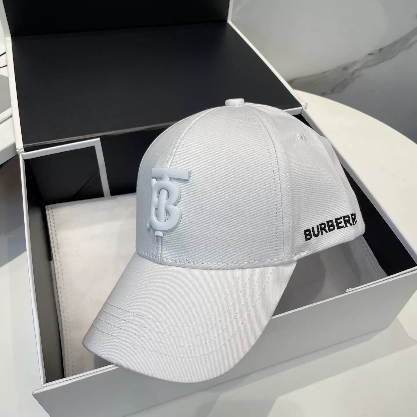 Burberry Caps EasyMatch 6019