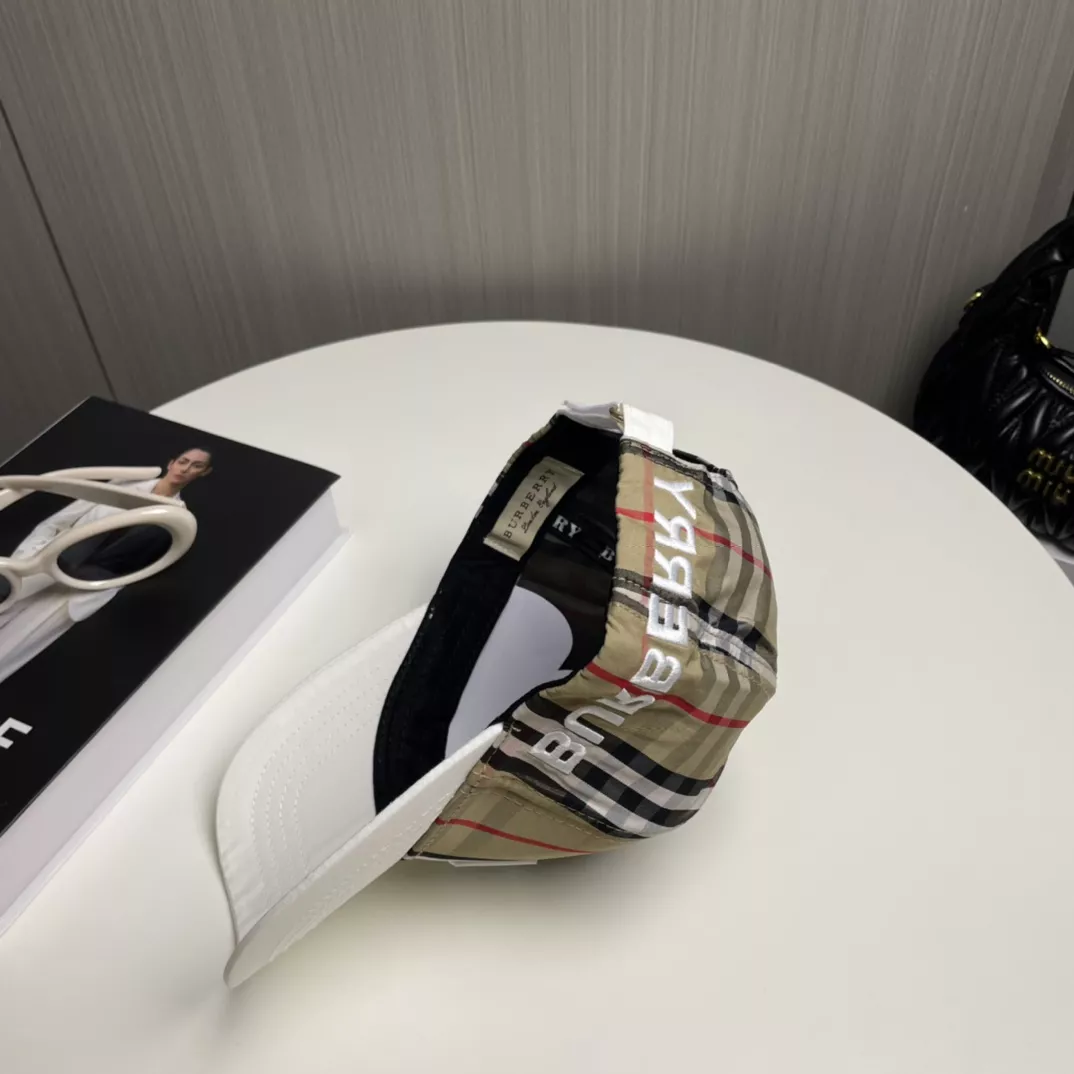 Burberry Caps Fashionable 550
