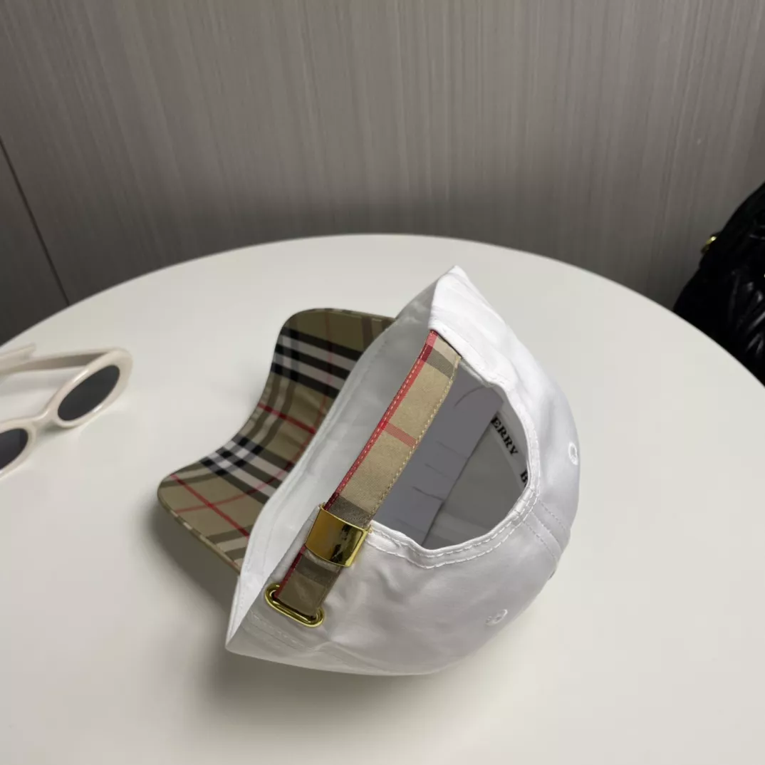 Burberry Caps GoodFit 2241