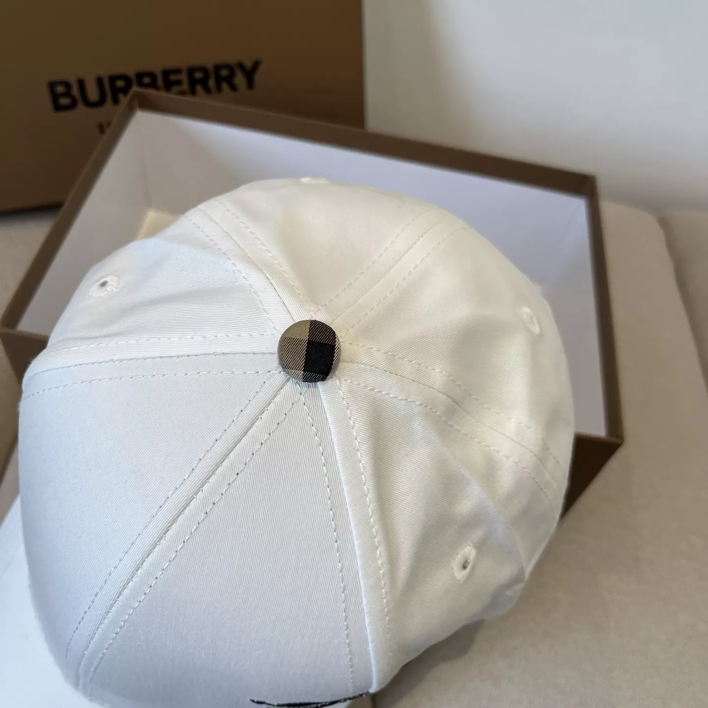Burberry Caps Lightweight 9096