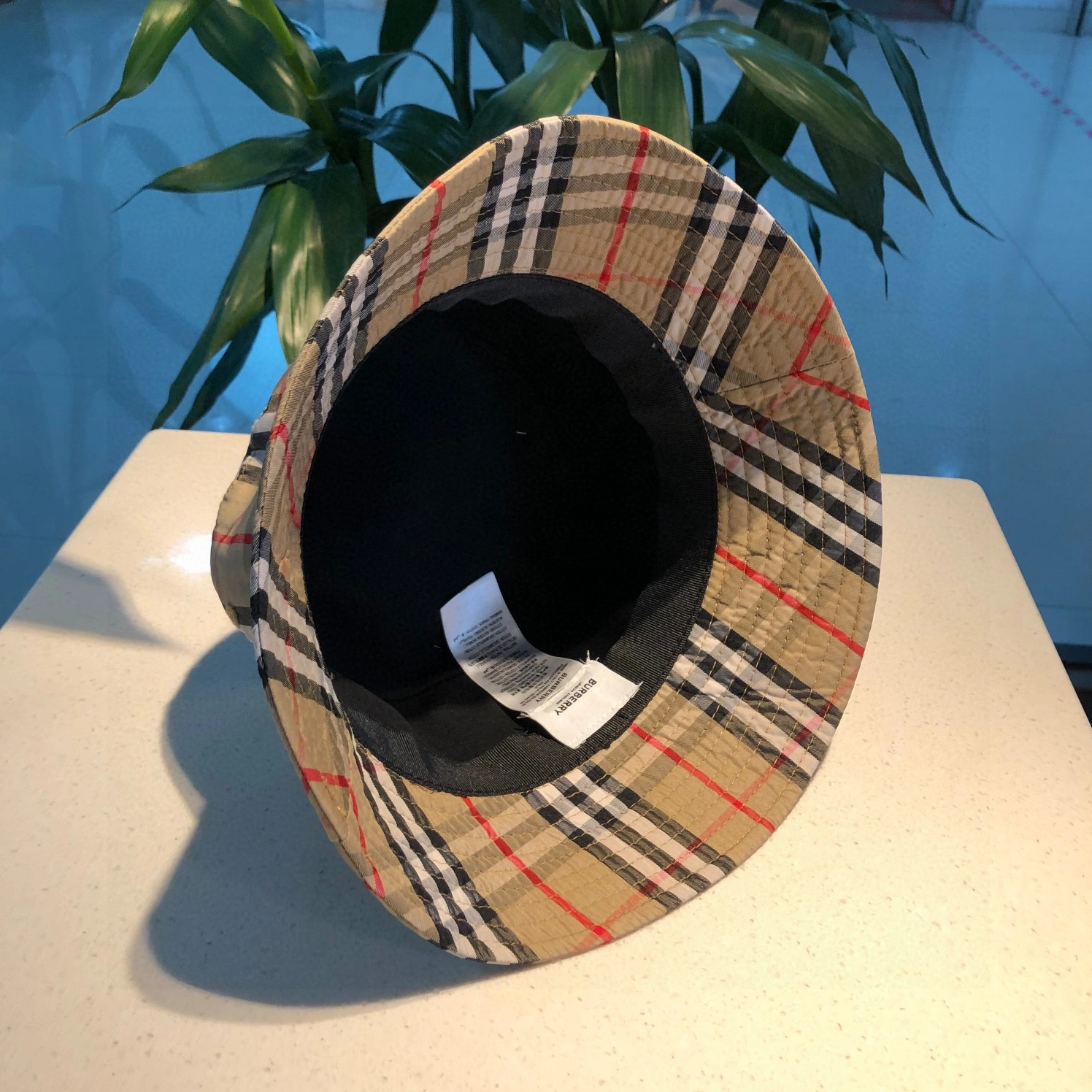 Burberry Caps Minimalist 8935