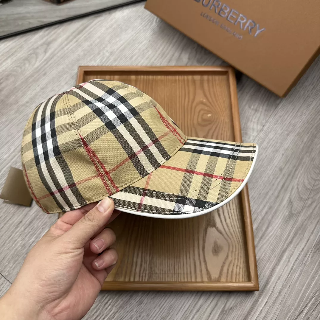 Burberry Caps Modern 5661