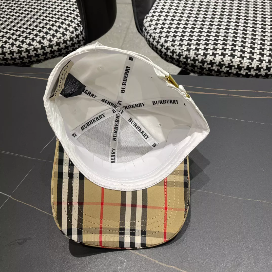 Burberry Caps ModernLook 1090