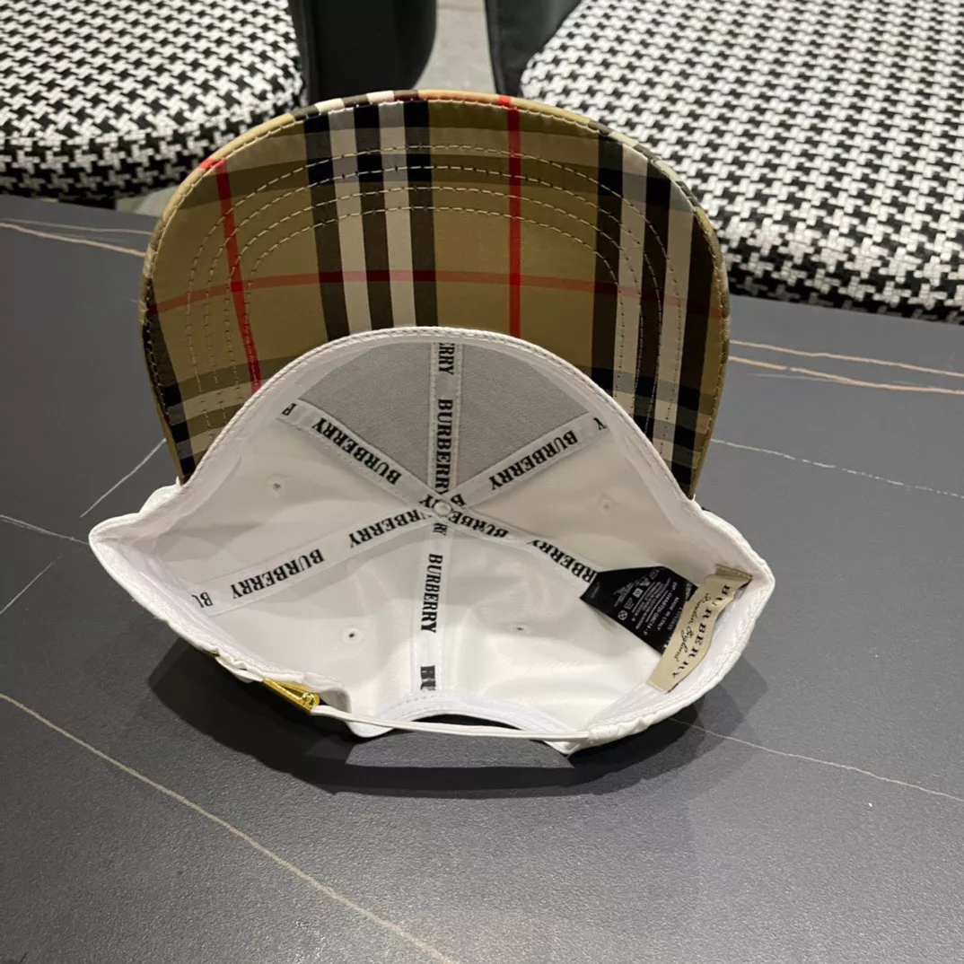 Burberry Caps ModernLook 1090