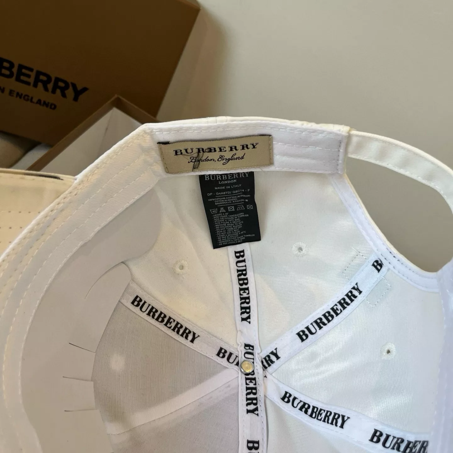 Burberry Caps Popular 8070