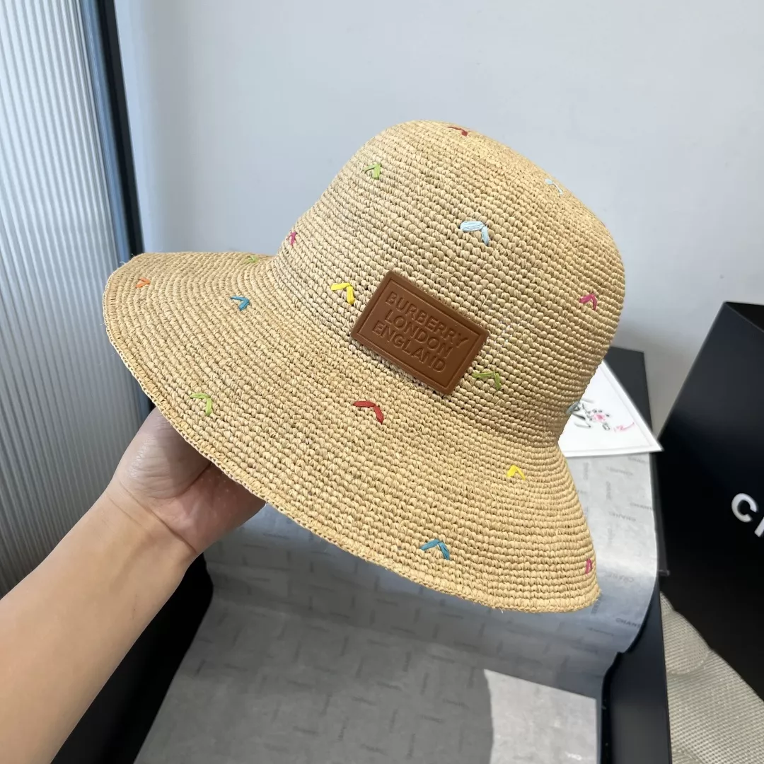 Burberry Caps Refined 8731