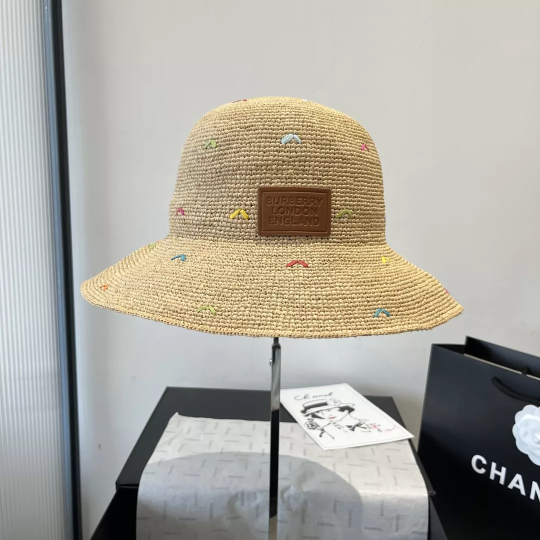 Burberry Caps Refined 8731