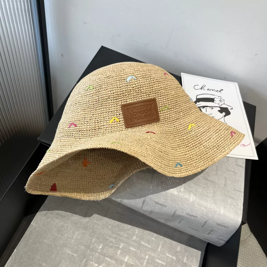 Burberry Caps Refined 8731