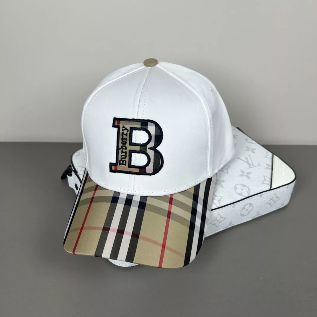 Burberry Caps Sleek 406