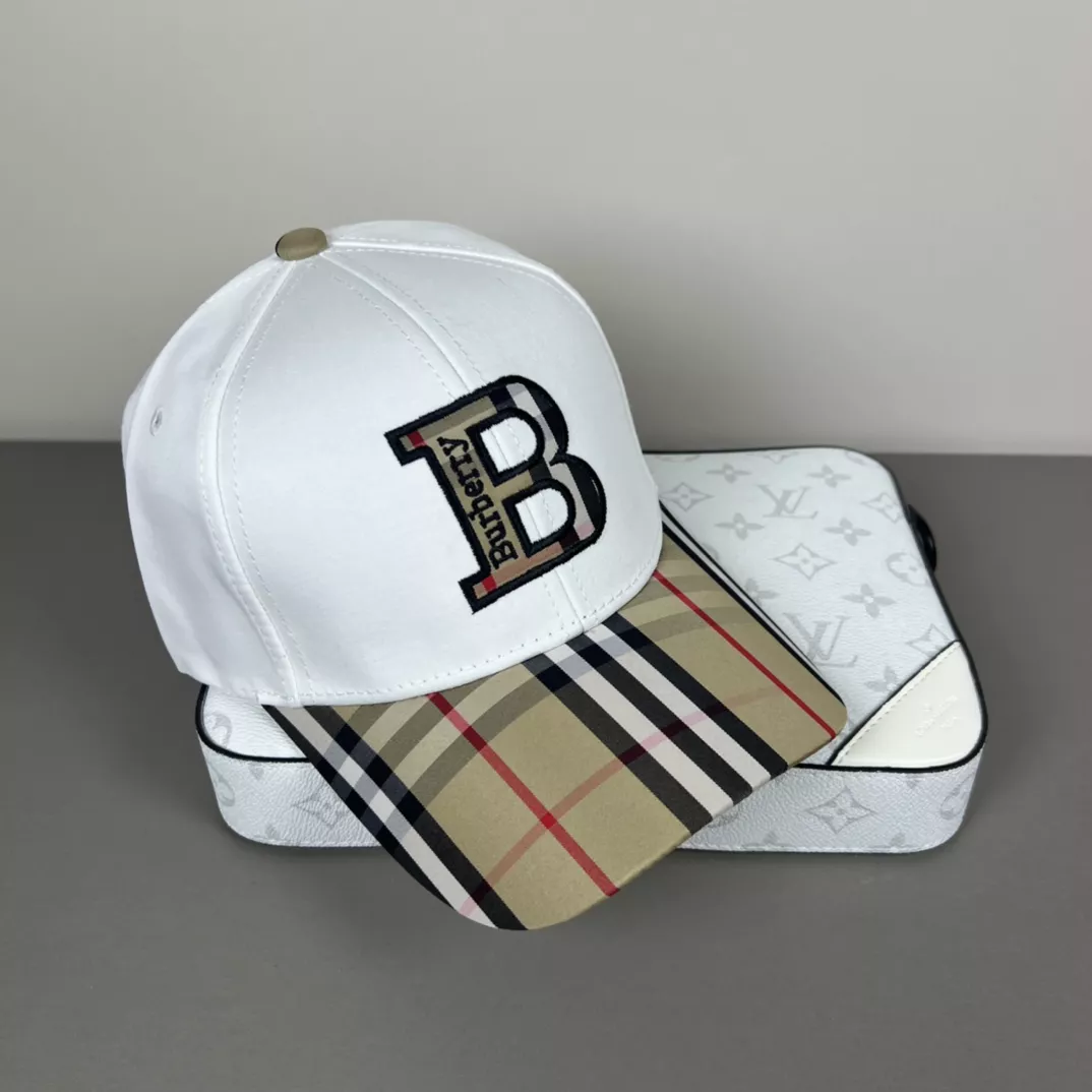 Burberry Caps Sleek 406