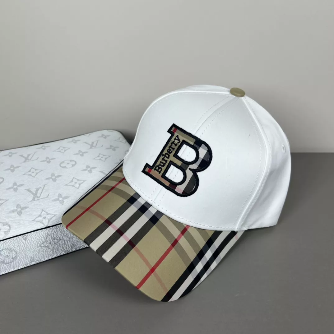 Burberry Caps Sleek 406