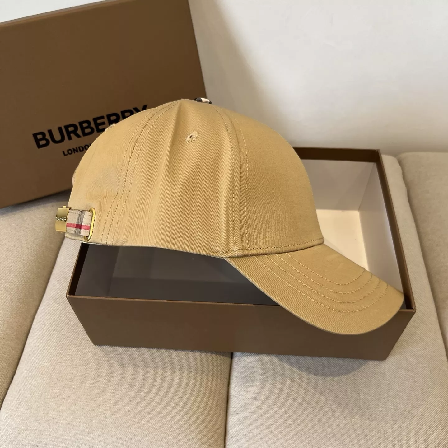 Burberry Caps SmartChoice 8696