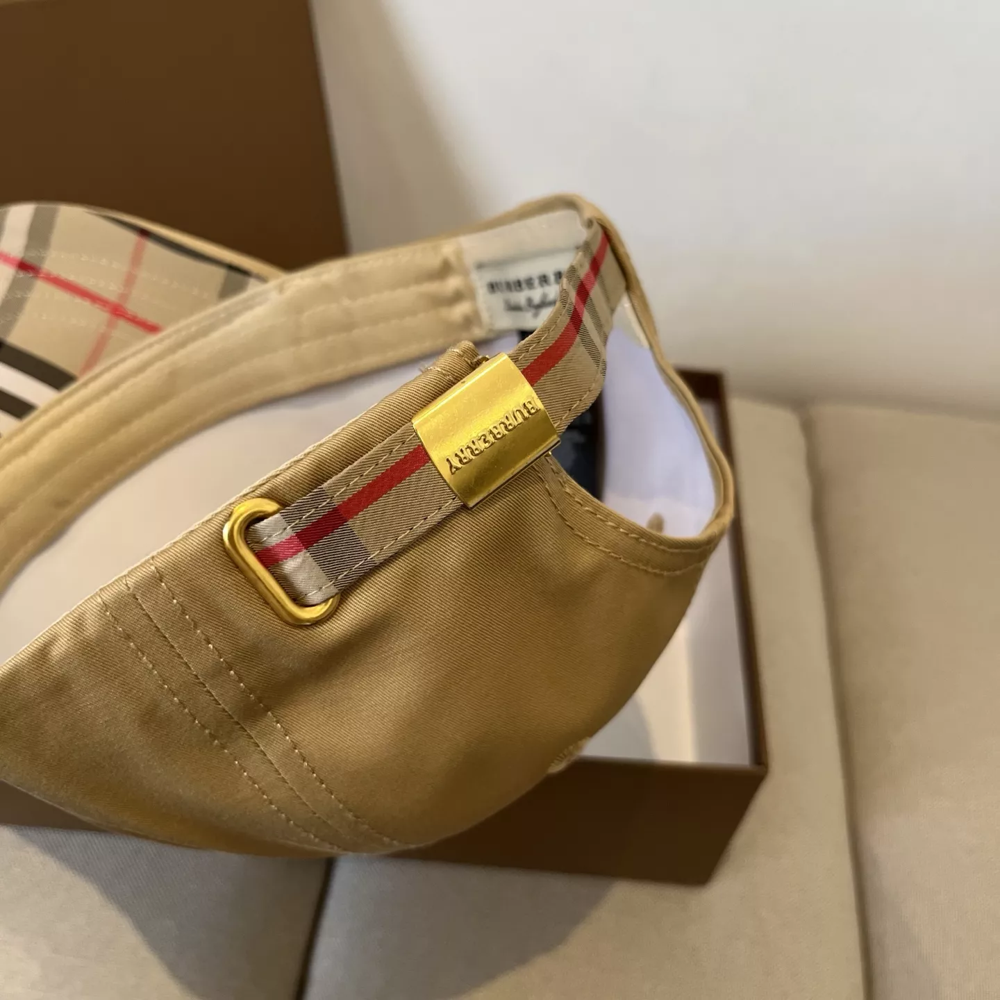 Burberry Caps SmartChoice 8696