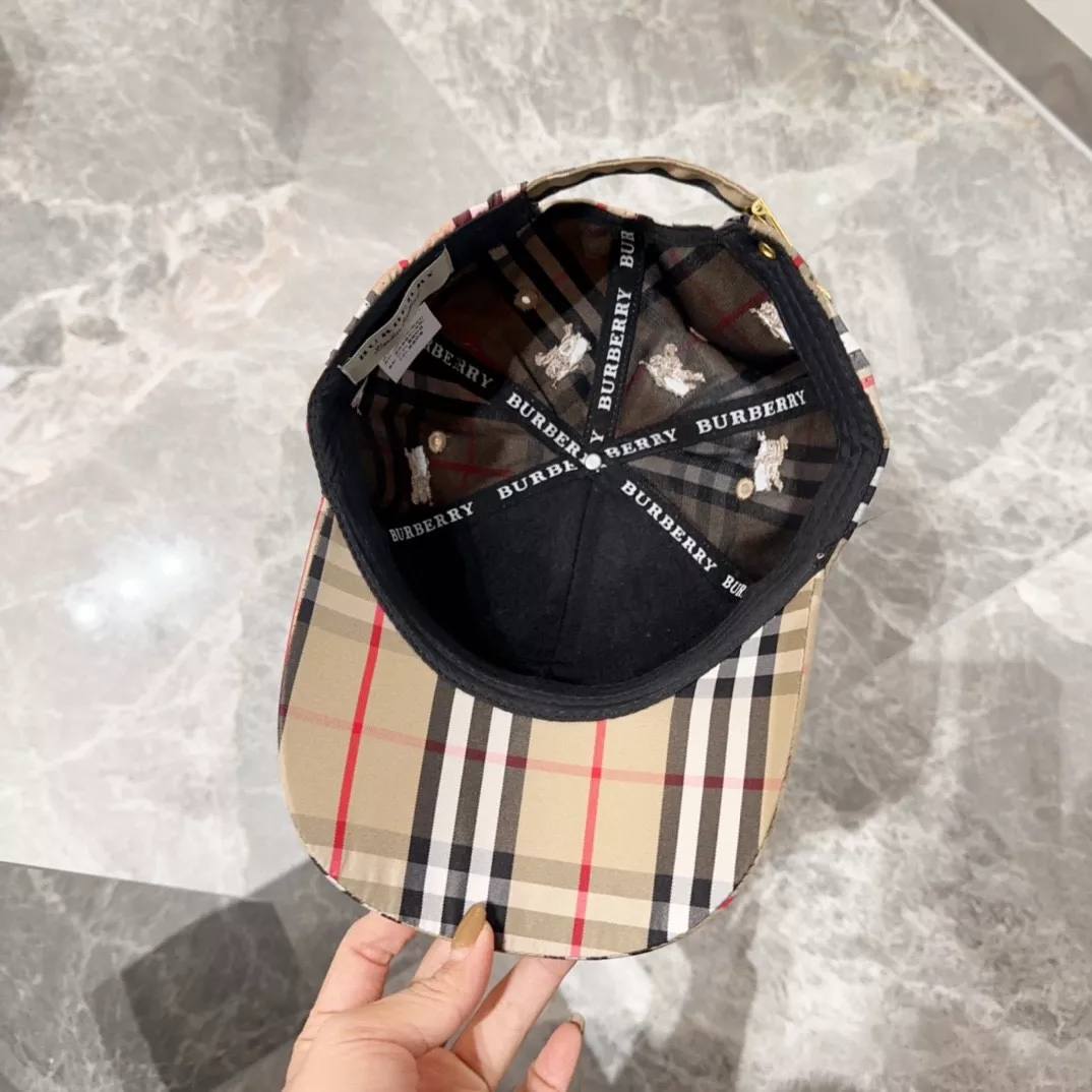 Burberry Caps Soft 6154