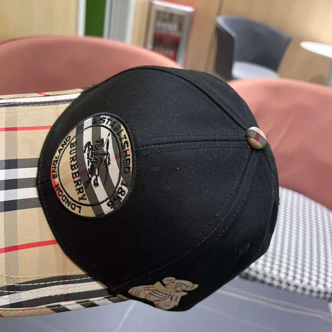 Burberry Caps Stylish 1369