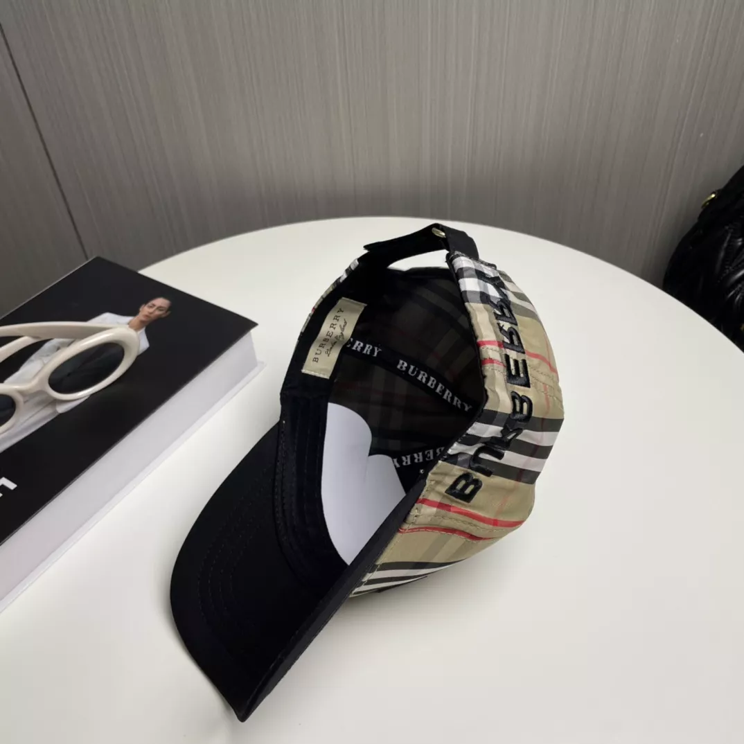 Burberry Caps Trendsetting 839