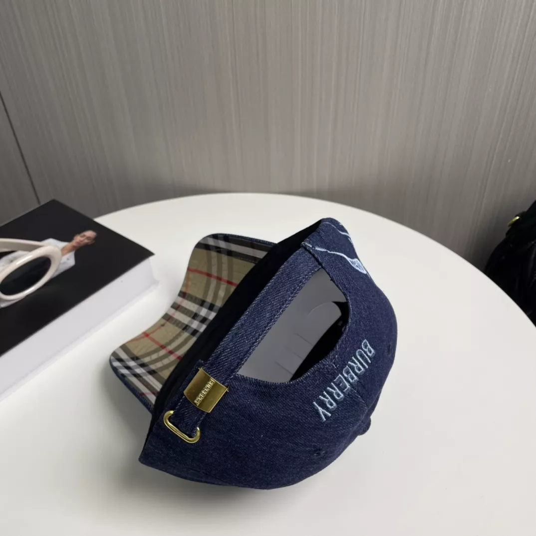 Burberry Caps Trendsetting 9685