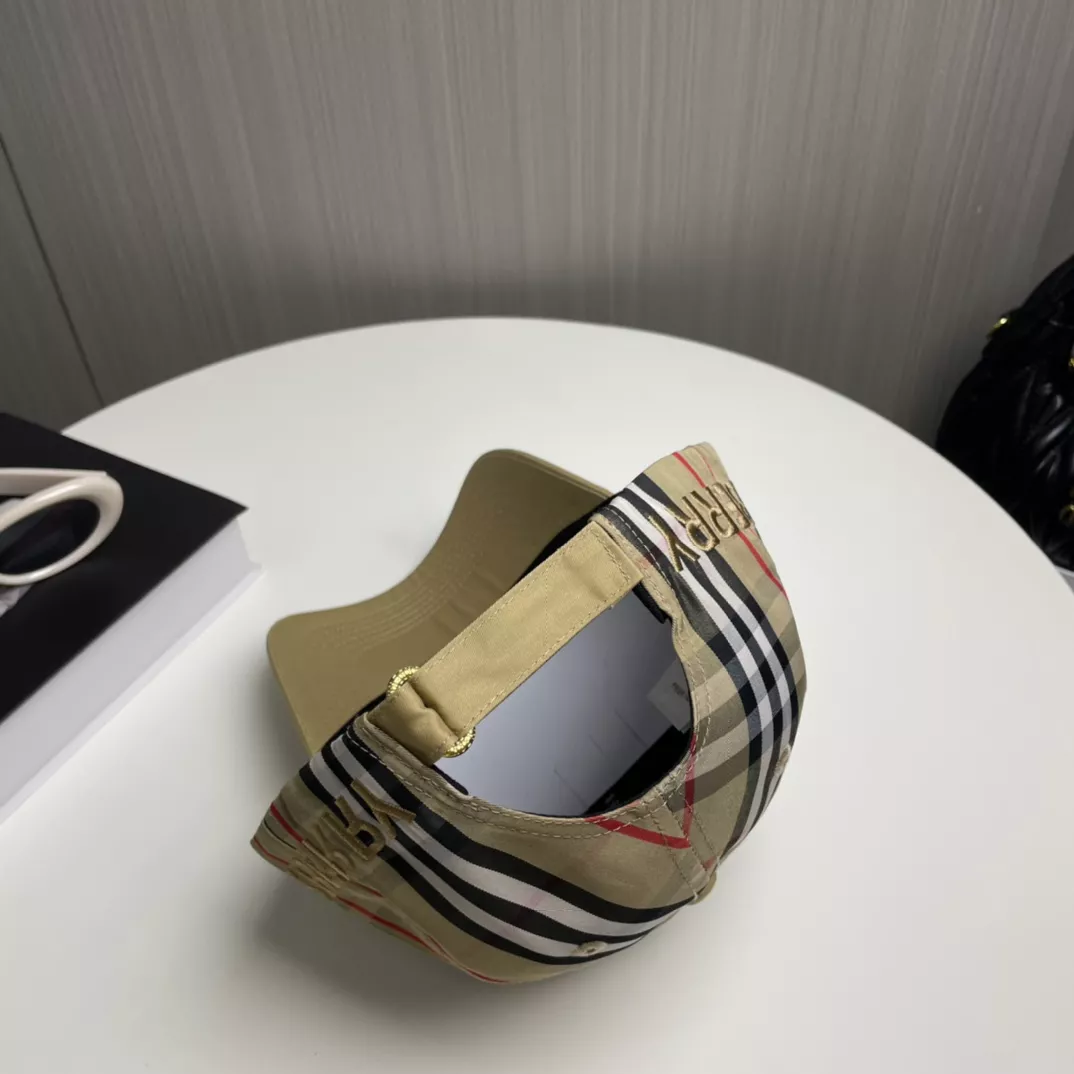 Burberry Caps Trendy 9443