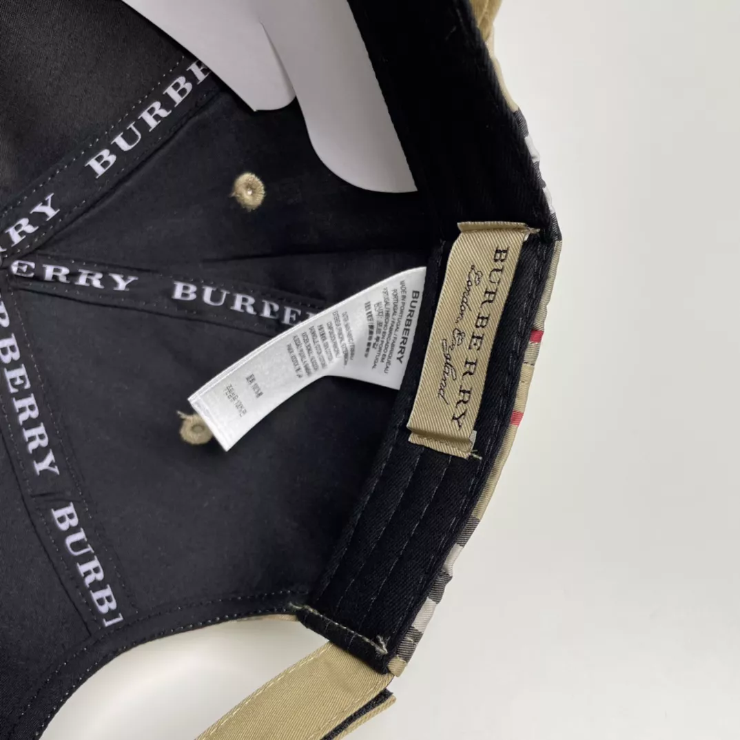 Burberry Caps Trendy 9443