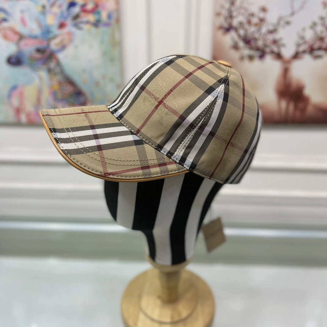 Burberry Caps Versatile 352