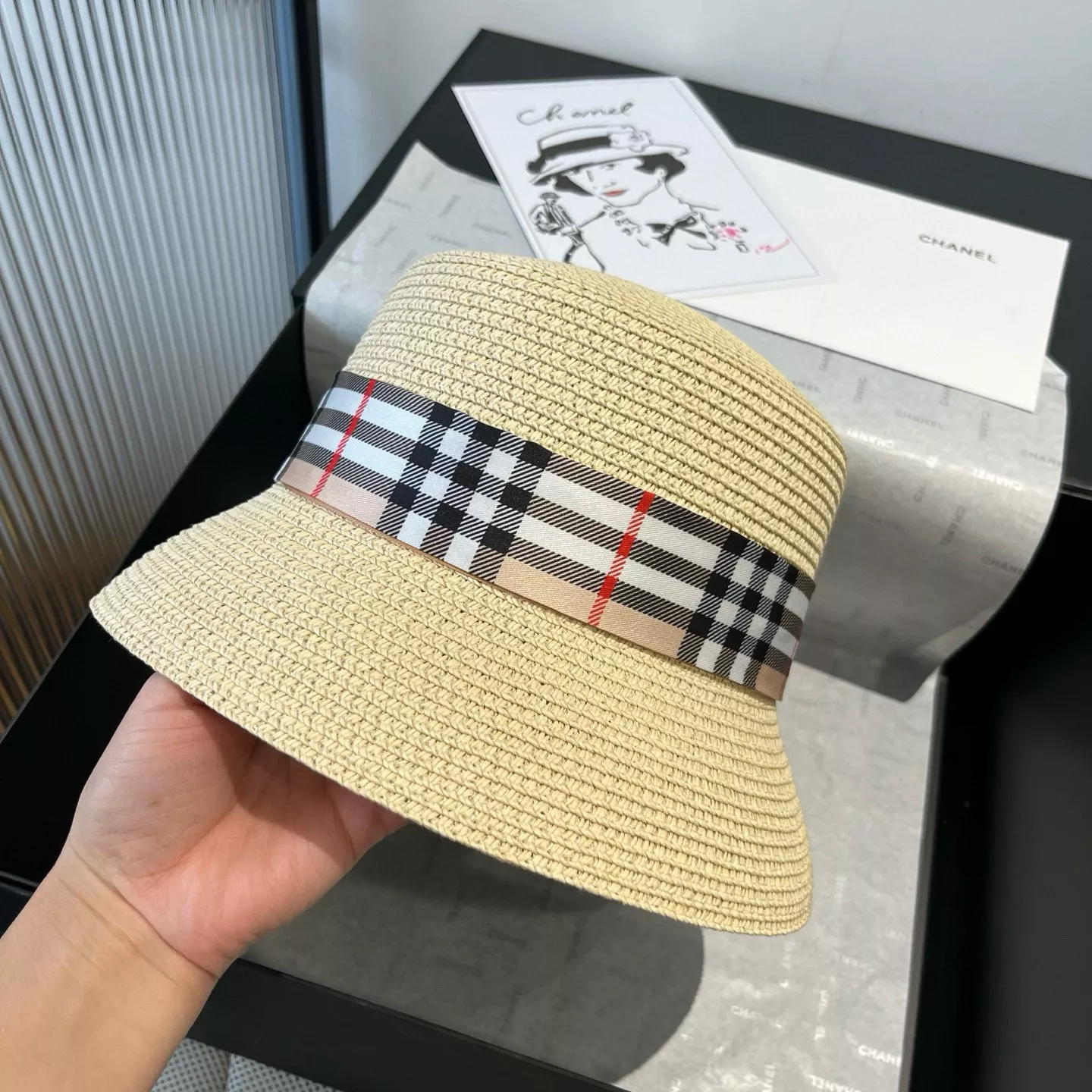 Burberry Caps Vibrant 5309