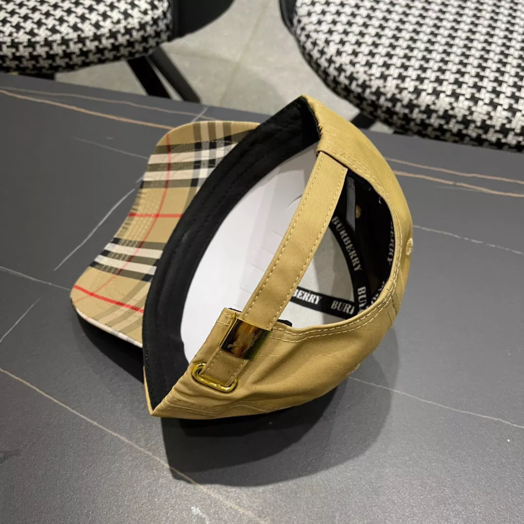Burberry Caps Vibrant 9599