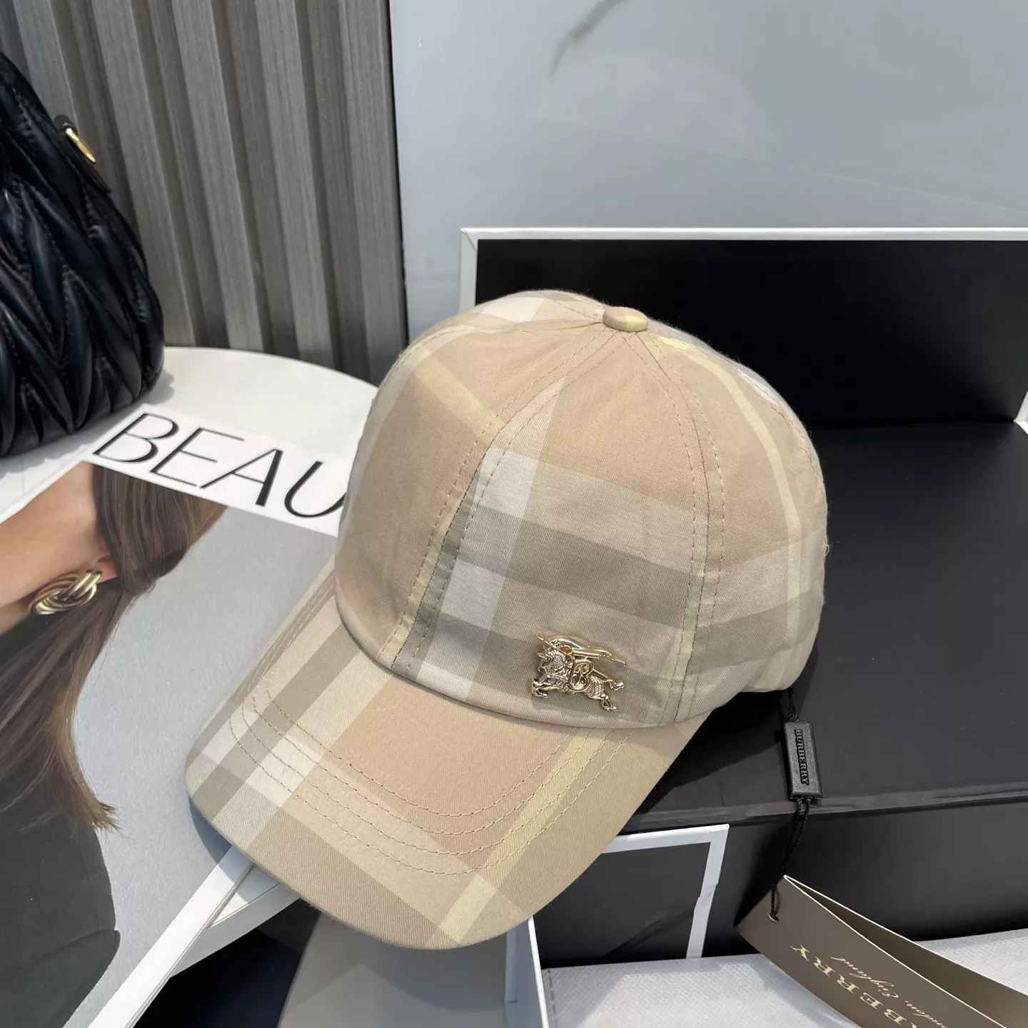 Burberry Caps WellDesigned 5184