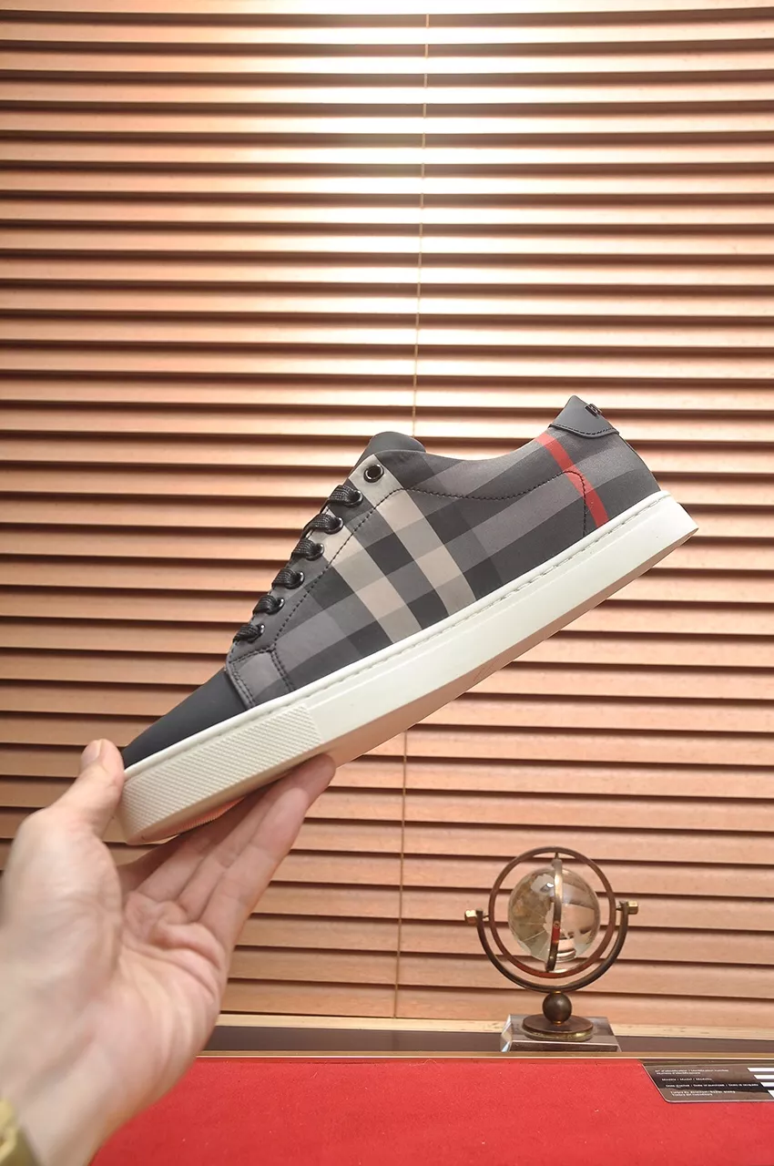 Burberry Casual Shoes For Men Affordable 3022