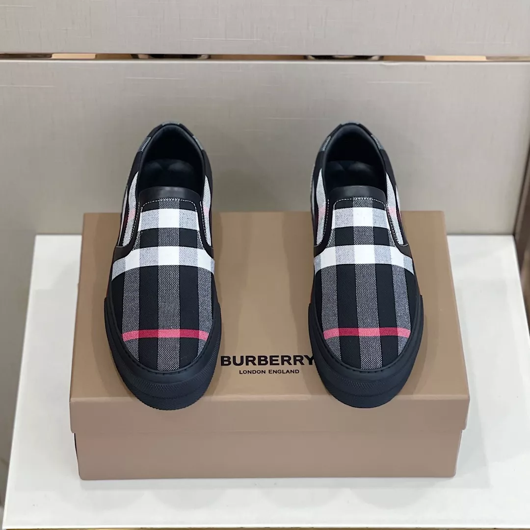Burberry Casual Shoes For Men Affordable 5424