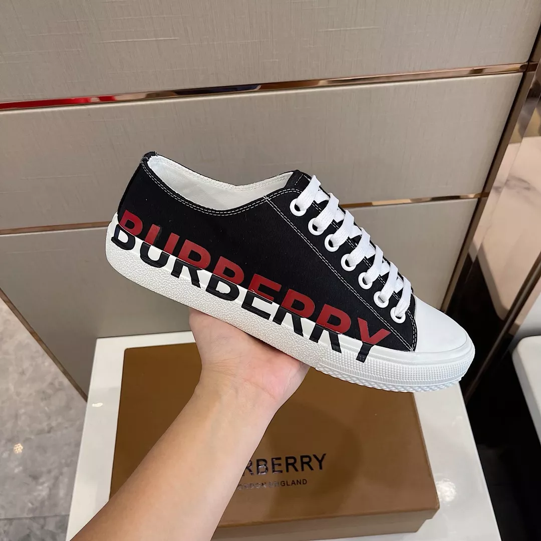 Burberry Casual Shoes For Men Affordable 9123