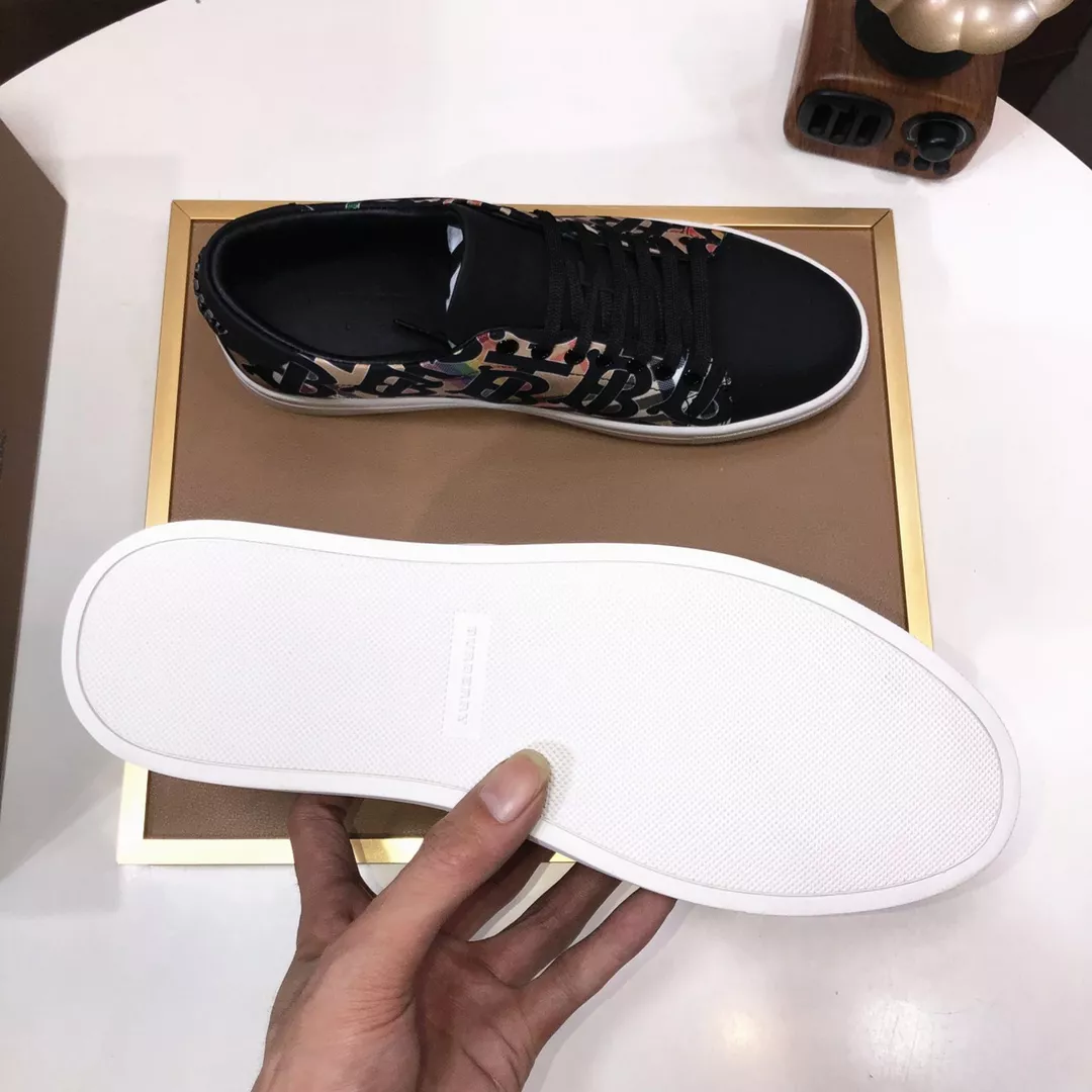 Burberry Casual Shoes For Men AllSeason 159