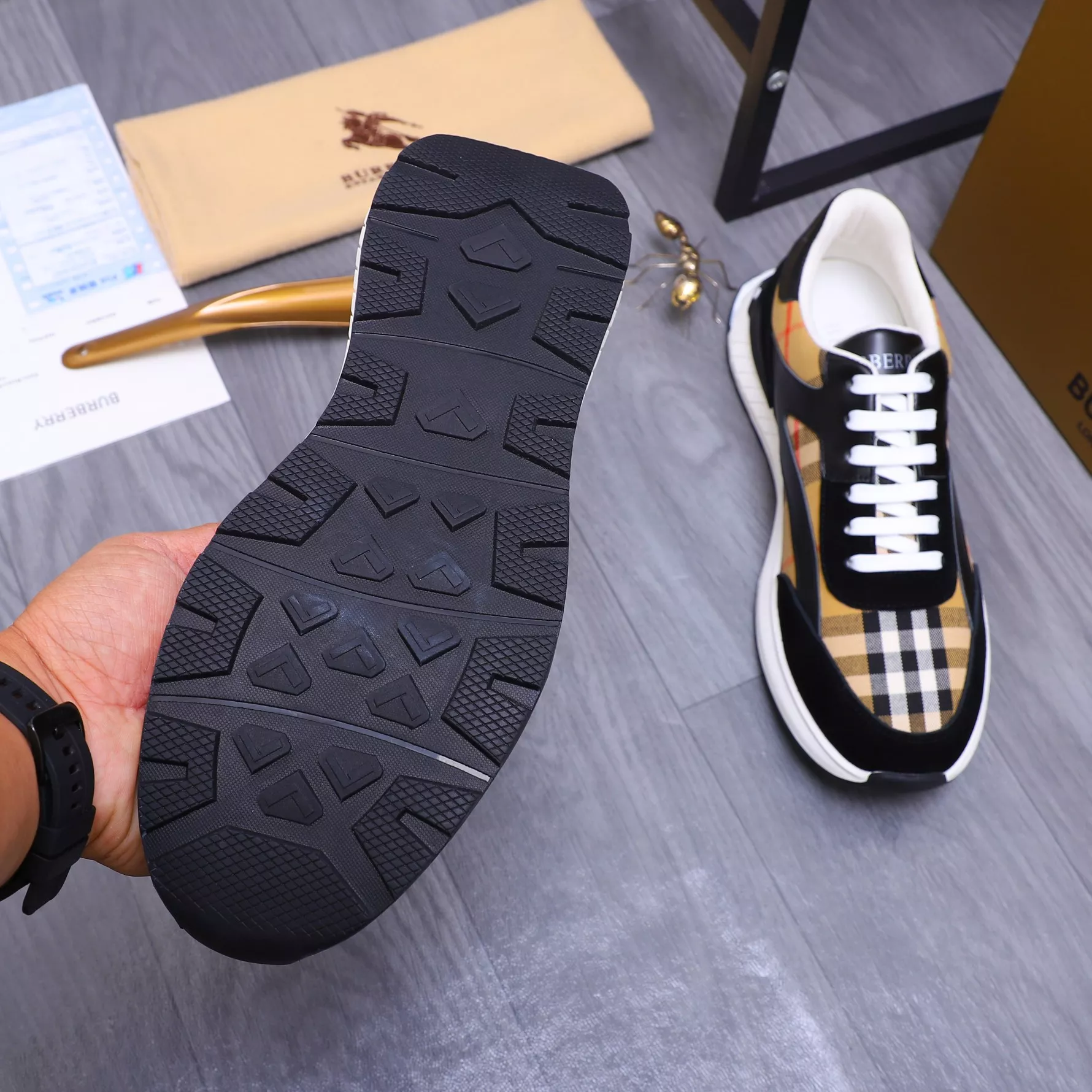 Burberry Casual Shoes For Men Bold 2617