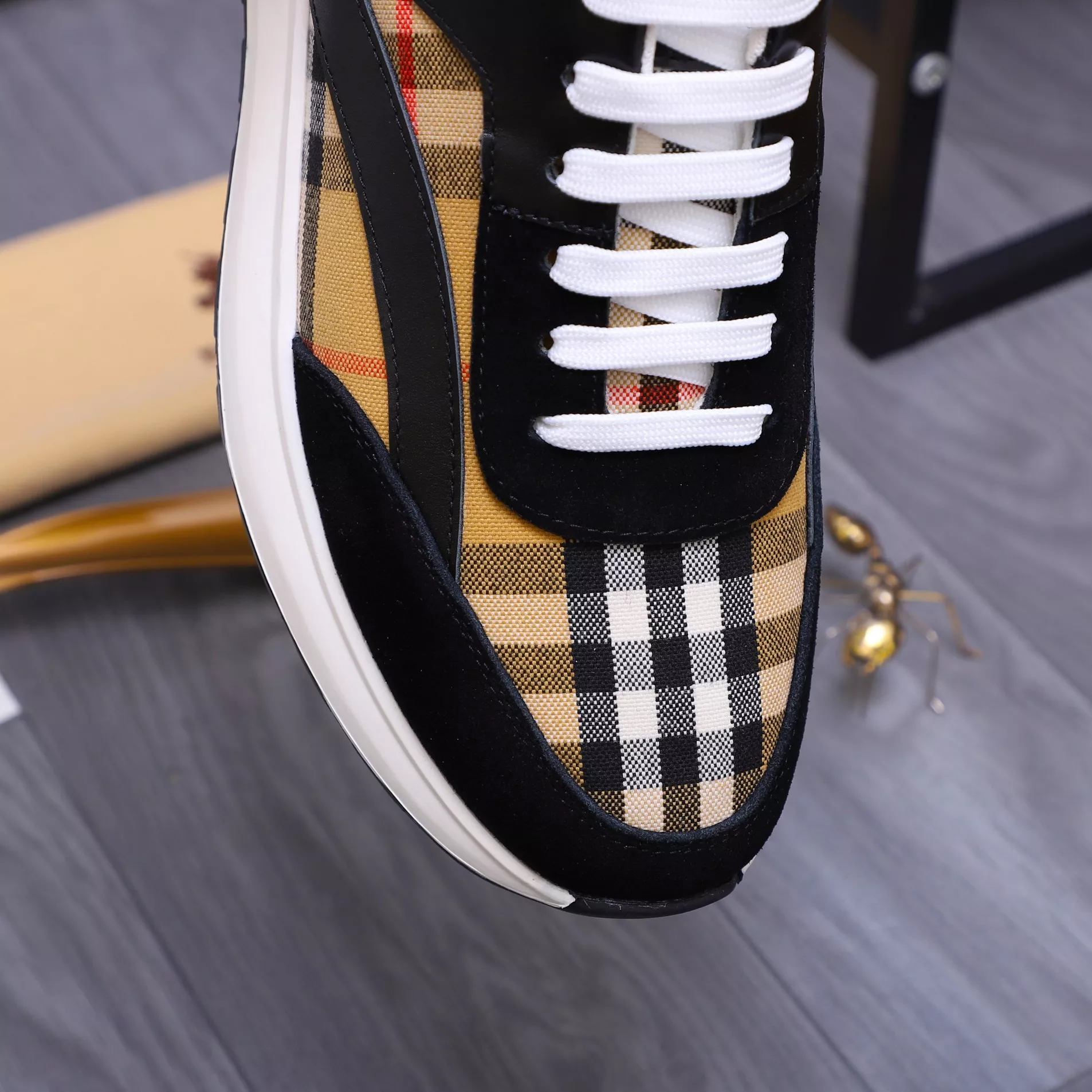 Burberry Casual Shoes For Men Bold 2617