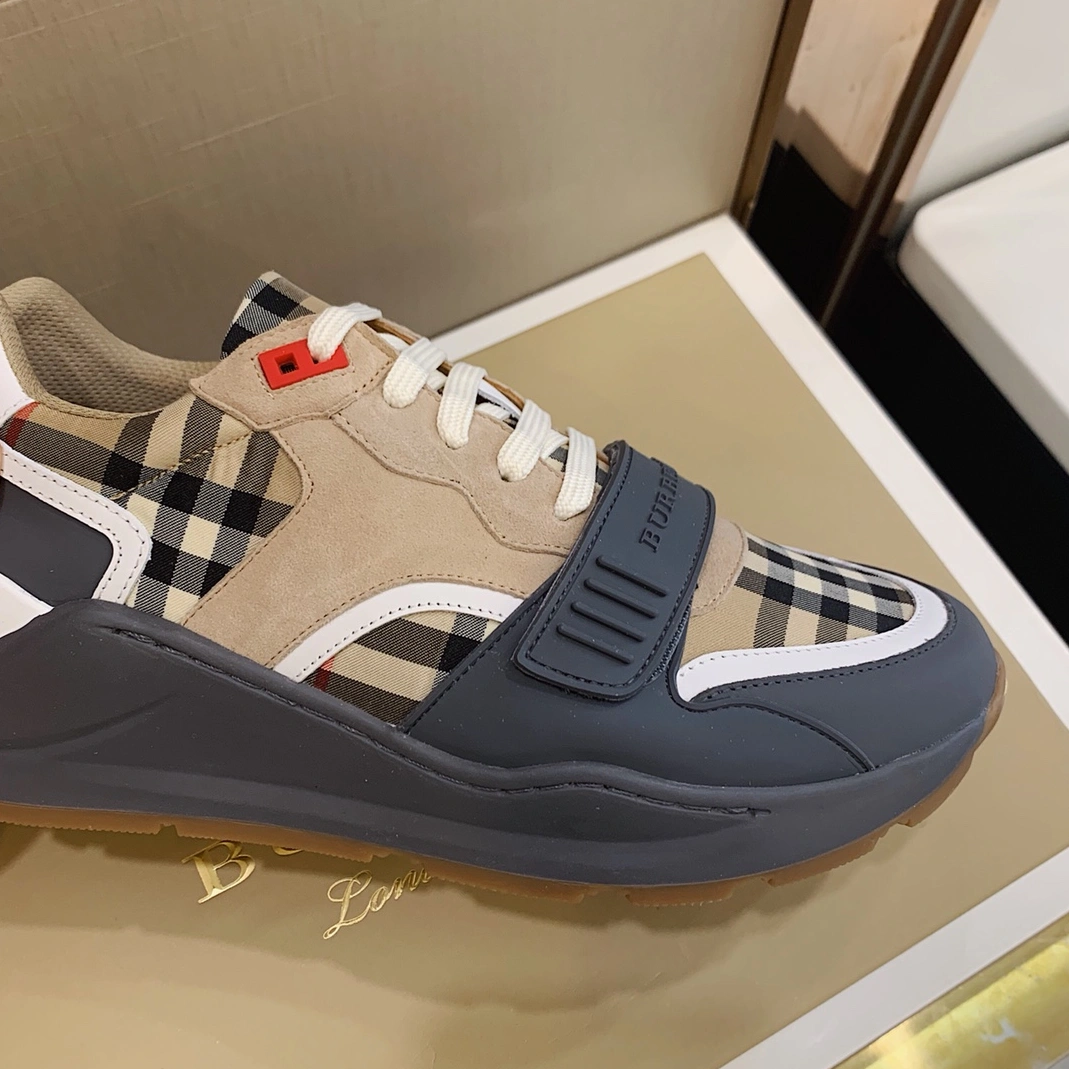 Burberry Casual Shoes For Men Bold 8226