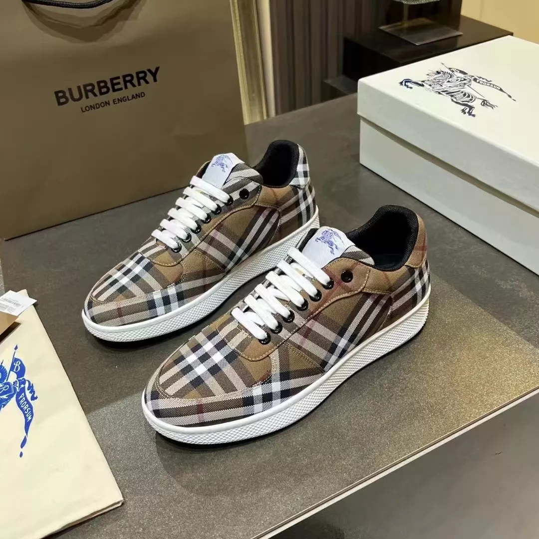 Burberry Casual Shoes For Men Breathable 3696