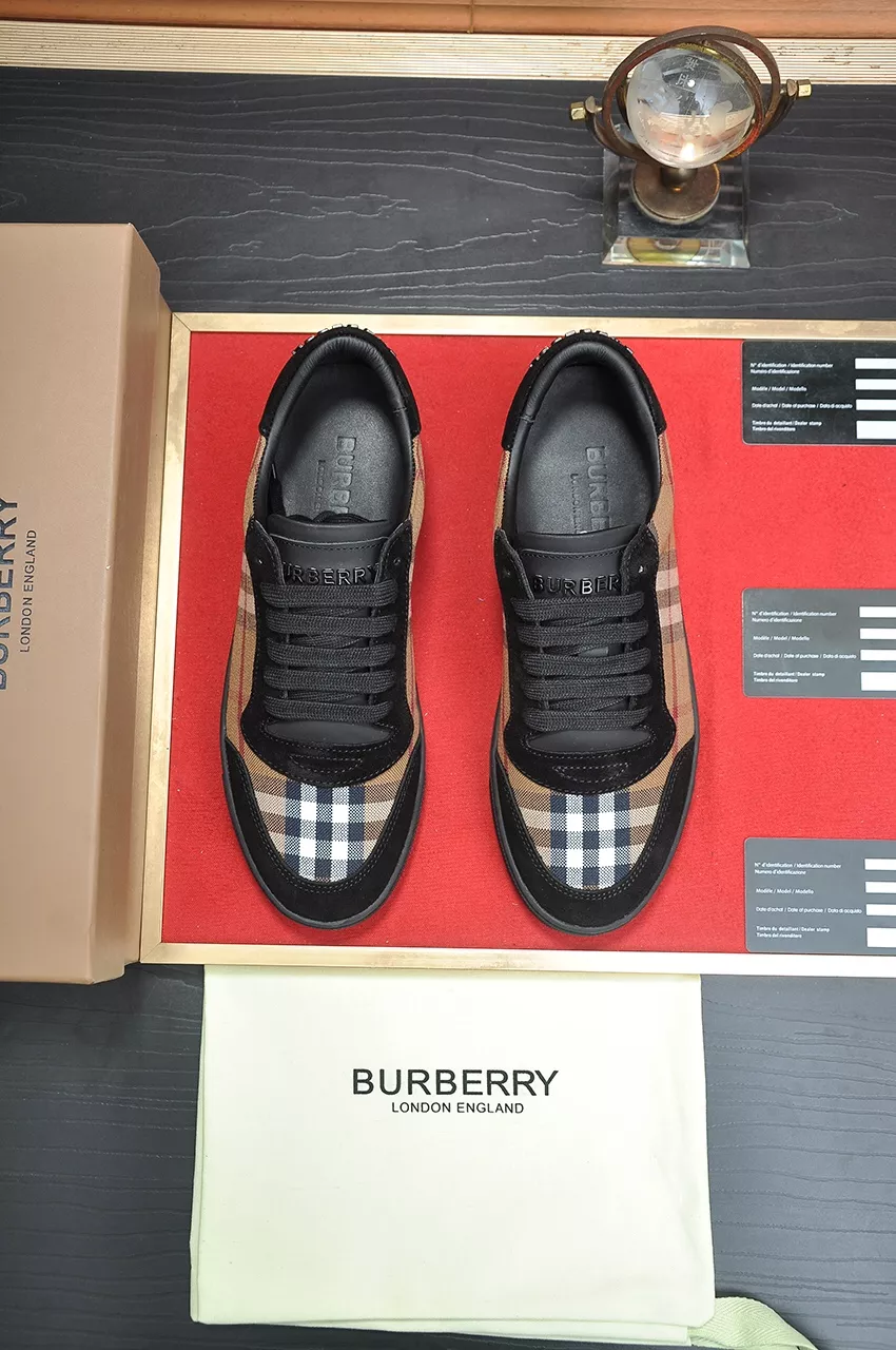Burberry Casual Shoes For Men Bright 8373