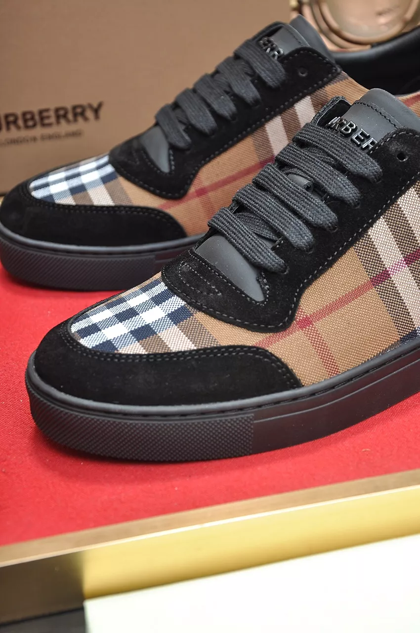 Burberry Casual Shoes For Men Bright 8373