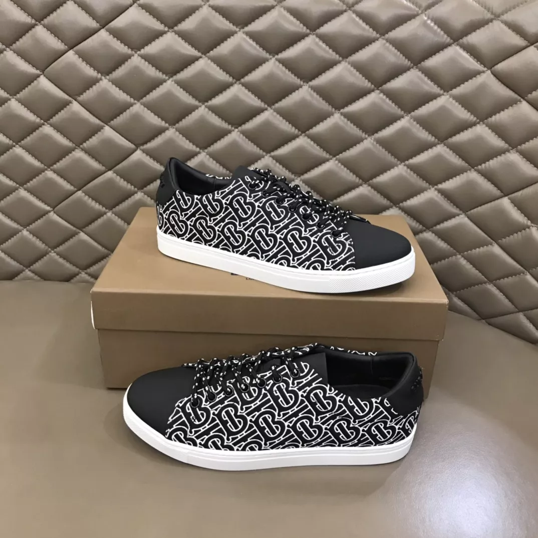 Burberry Casual Shoes For Men Bright 8944