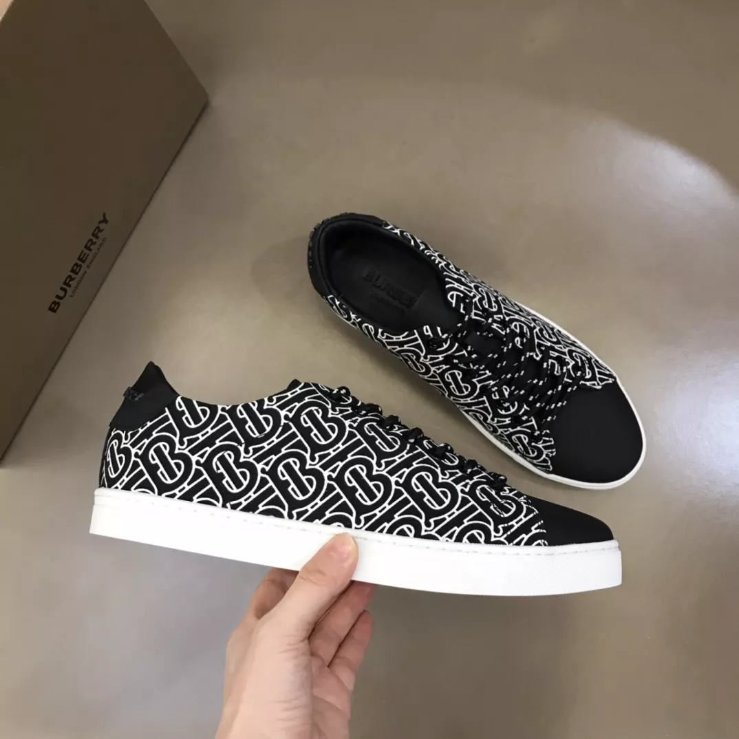 Burberry Casual Shoes For Men Bright 8944