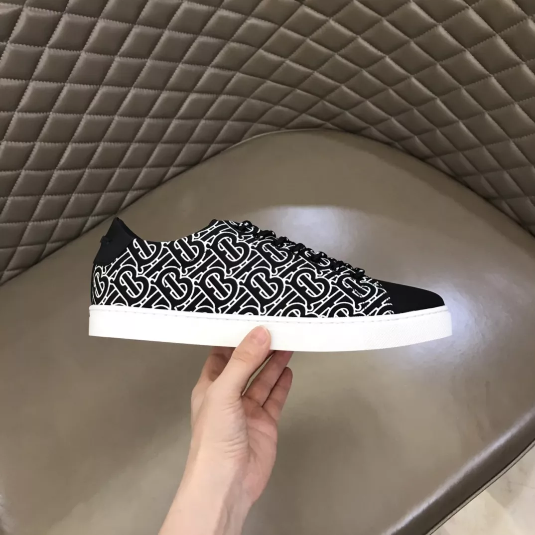 Burberry Casual Shoes For Men Bright 8944