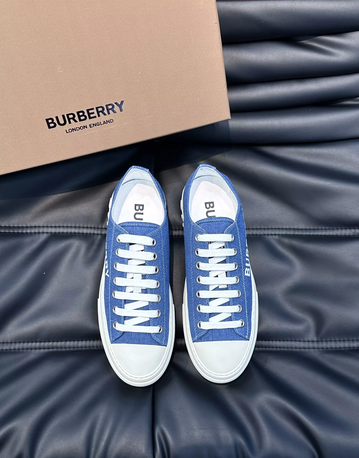 Burberry Casual Shoes For Men Classic 6680