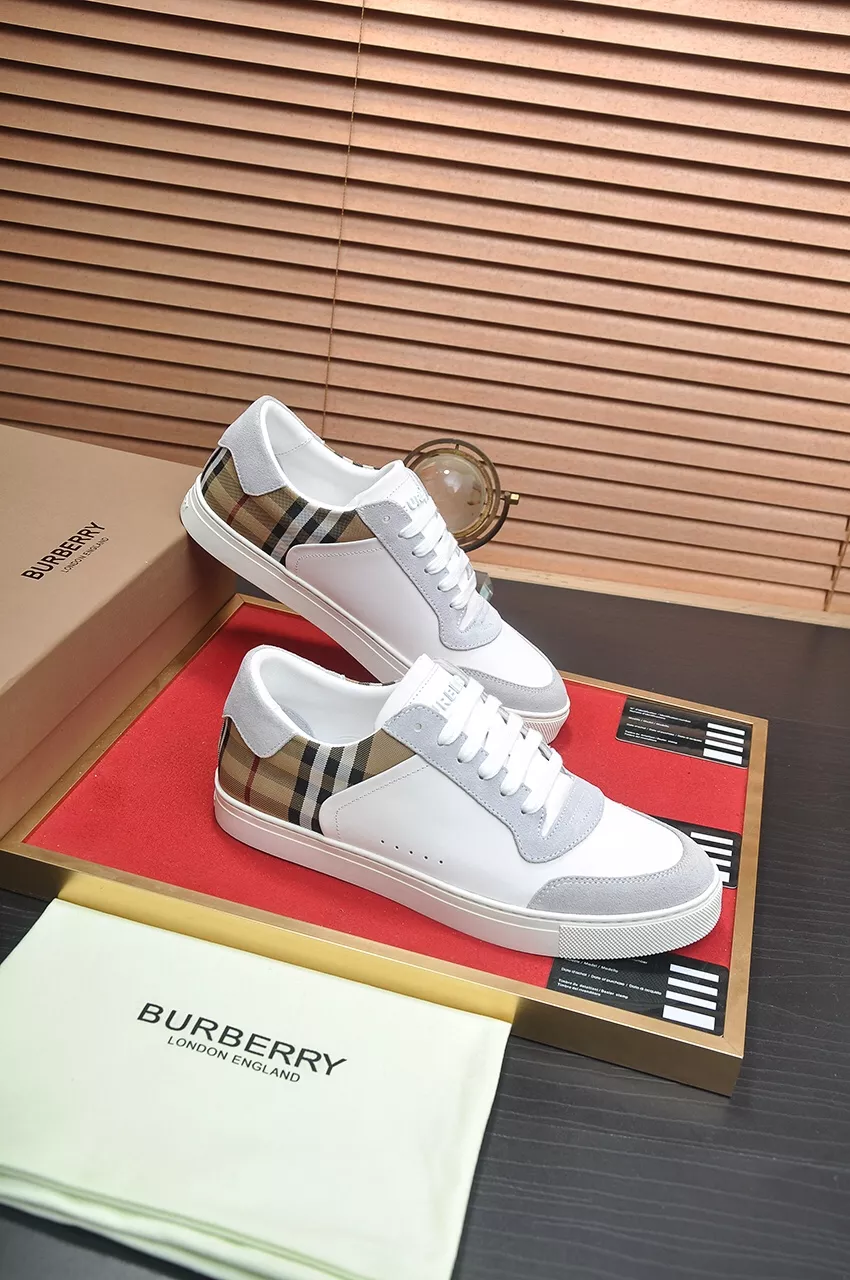 Burberry Casual Shoes For Men Classic 8235